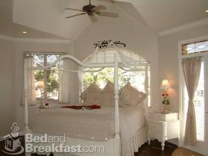 Cayucos Sunset Inn::BedAndBreakfast.com