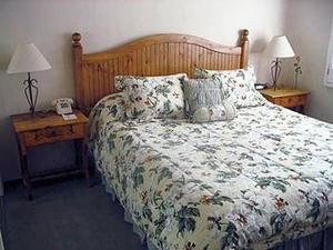 Coast Village Inn - Santa Barbara::Hotels.com