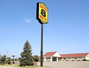 Super 8 Kimball::Travelocity.com