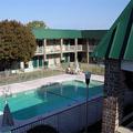 Tn-642312_pool_01_f