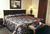Lees Inn Greenburg::Expedia