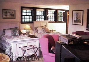 Hisgen House::BedAndBreakfast.com
