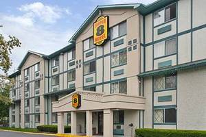 Super 8 Stamford Greenwich Nyc::Expedia
