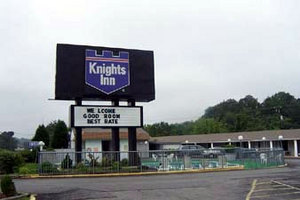 Knights Inn Roanoke Northwest Airport::Hotels.com