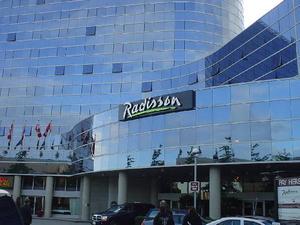 Web-2190877-radisson_president_hotel_suites_vancouver_airport-vancouver