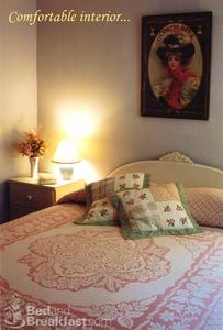 Puget View Cottage::BedAndBreakfast.com