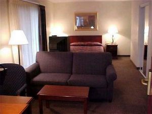 Chase Suite Hotel Overland Park::Travelocity.com