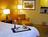 Radisson Hotel Milwaukee North Shore::Expedia