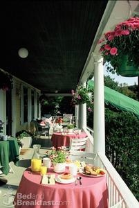 Web-jackson-inns-the-village-house