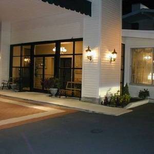Cocca's Inn and Suites Latham Circle::Travelocity.com
