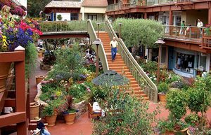 Carmel Plaza::Carmelcalifornia.com