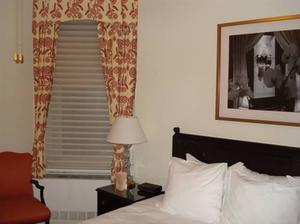 Web-algonquin_hotel_44710_4_08162006_1508314687_500
