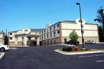 Days Inn And Suites