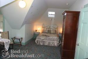 Power's Mansion::BedAndBreakfast.com