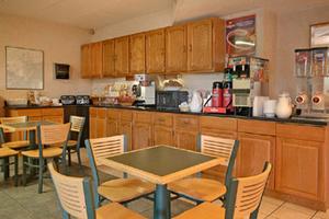 Web-bos_dibs-brekf-1