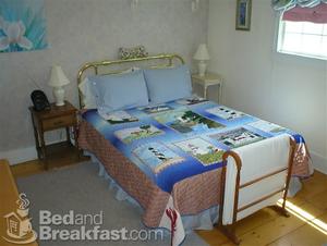 Lakeshore Inn::BedAndBreakfast.com