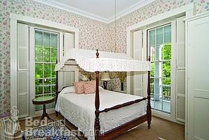 Web-falmouth-ma-mostly-hall-lodging