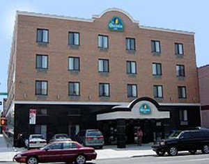 La Quinta Inn Queens (New York City)::Hotels.com