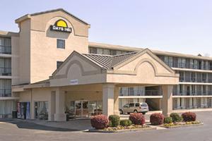 Days Inn Airport East, Forest Park::Hotels.com
