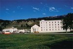 Mammoth Hot Springs Hotel