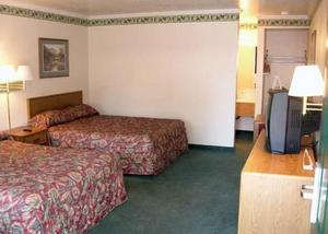 Econo Lodge Logan::Hotels.com