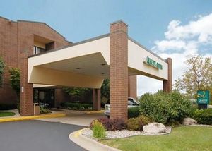 Quality Suites Lansing::Travelocity.com