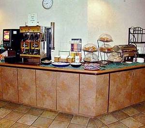 Clarion Hotel Phoenix Tech Center::Expedia