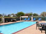 Tn-r01667_pool_01_f