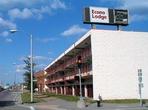 Econo Lodge River Front