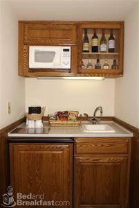 Lighthouse Lodge & Suites::BedAndBreakfast.com
