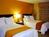 Radisson Hotel Milwaukee North Shore::Expedia