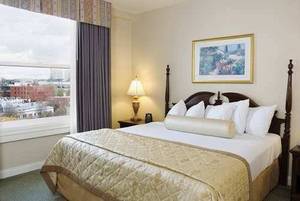 Embassy Suites Portland - Downtown::Travelocity.com