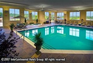 Holiday Inn Hotel & Suites::Travelocity.com