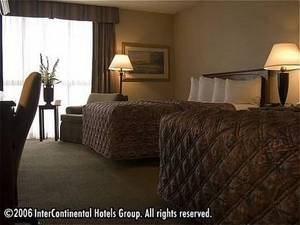 Holiday Inn::Travelocity.com