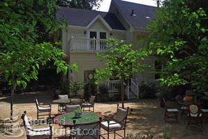 Glass Mountain Inn::BedAndBreakfast.com