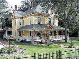 Laurel Oak Inn::BedAndBreakfast.com