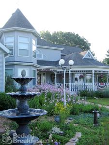 Cameo Rose Victorian Country Inn::BedAndBreakfast.com