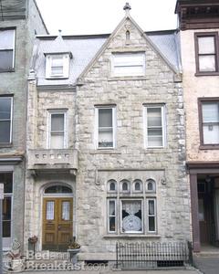 The Maid's Quarters Bed & Breakfast::BedAndBreakfast.com