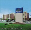 Holiday Inn Express Suites Bloomington