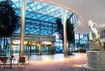 Tn-bos_hilt-lobby-1
