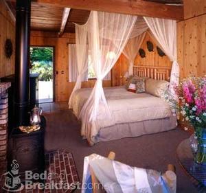Inn at Schoolhouse Creek::BedAndBreakfast.com