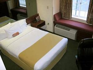 Web-clt_rock-rooms-1