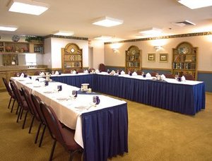 Best Western Hilltop Inn::Travelocity.com