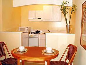 Web-lax_holl-rooms-4