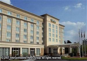 Holiday Inn Aurora::Travelocity.com