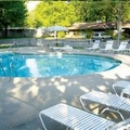 Shangrai La Motel Saugatuck