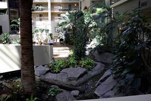 Web-embassy_suites_hotel_45601_1_08082006_1208255937_500
