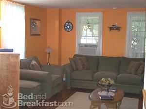A Wolfpack Bed N' Breakfast::BedAndBreakfast.com