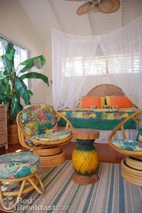 Old Lahaina House::BedAndBreakfast.com