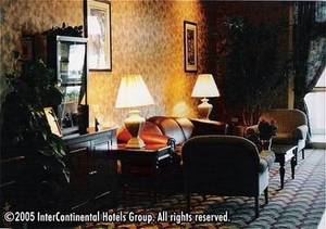 Crown Plaza Glen Ellyn-Lombard::Travelocity.com
